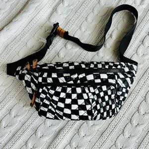 🎲 MZ Wallace Metro Sling in Checkerboard